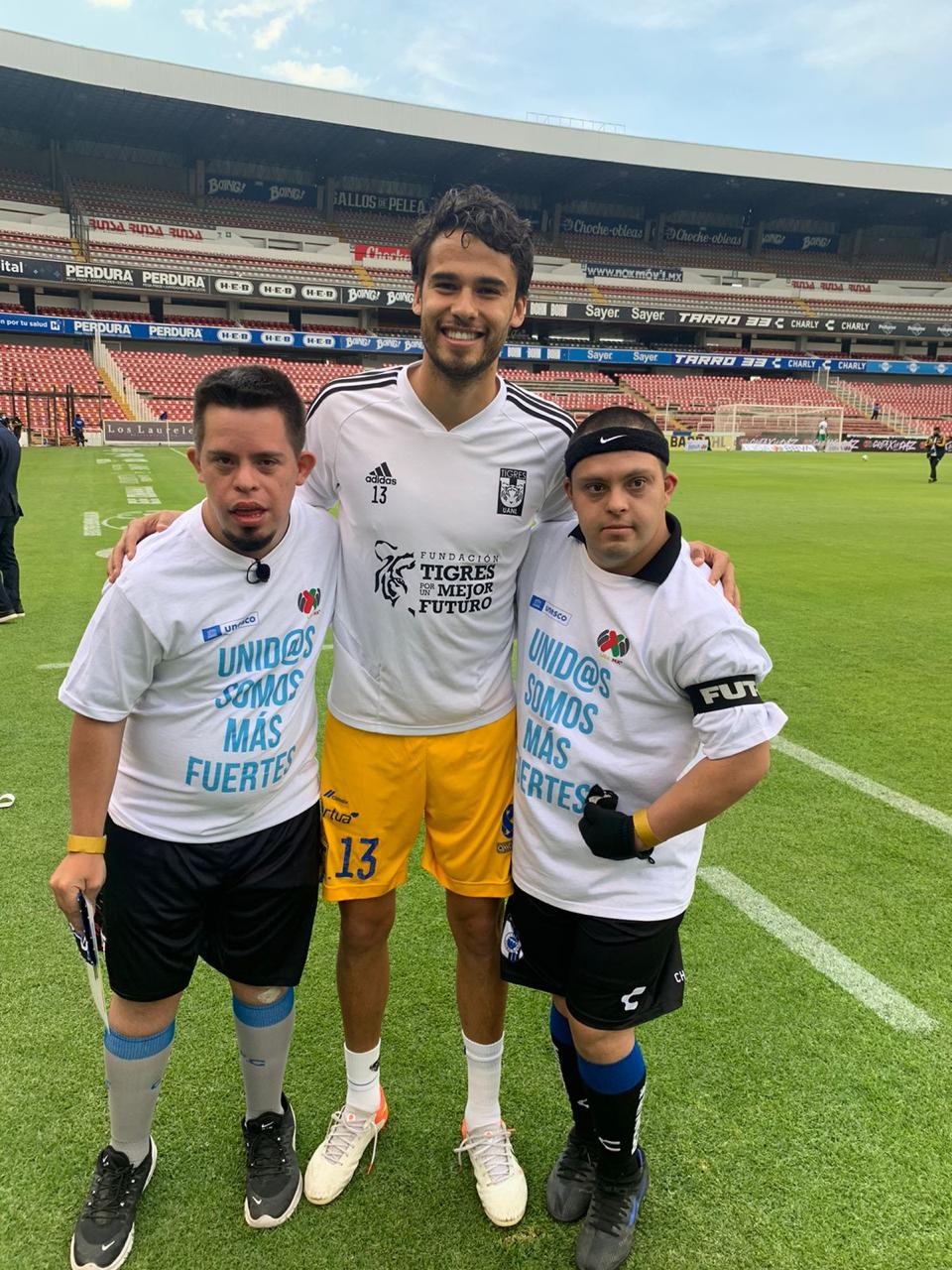 Unidos somos más fuertes, con Tigres