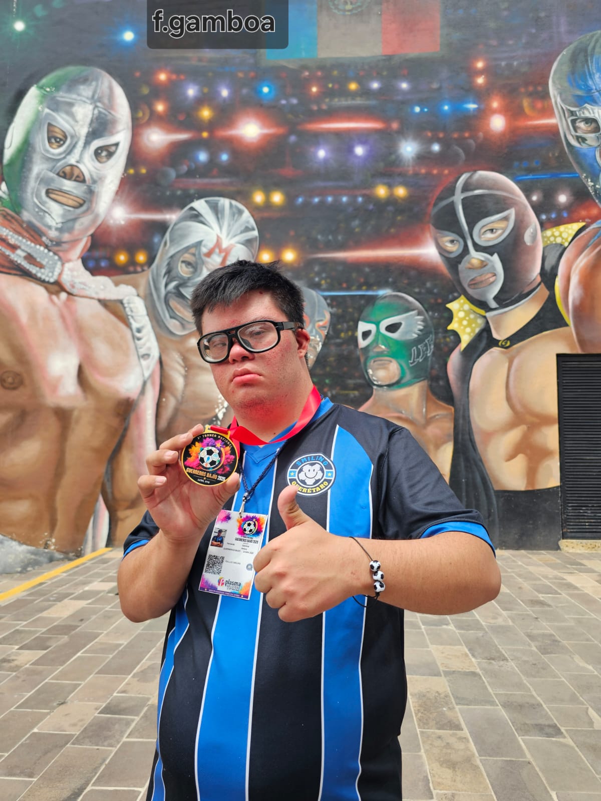 Jugadores de Gallos Smiling en el Torneo Guerreros